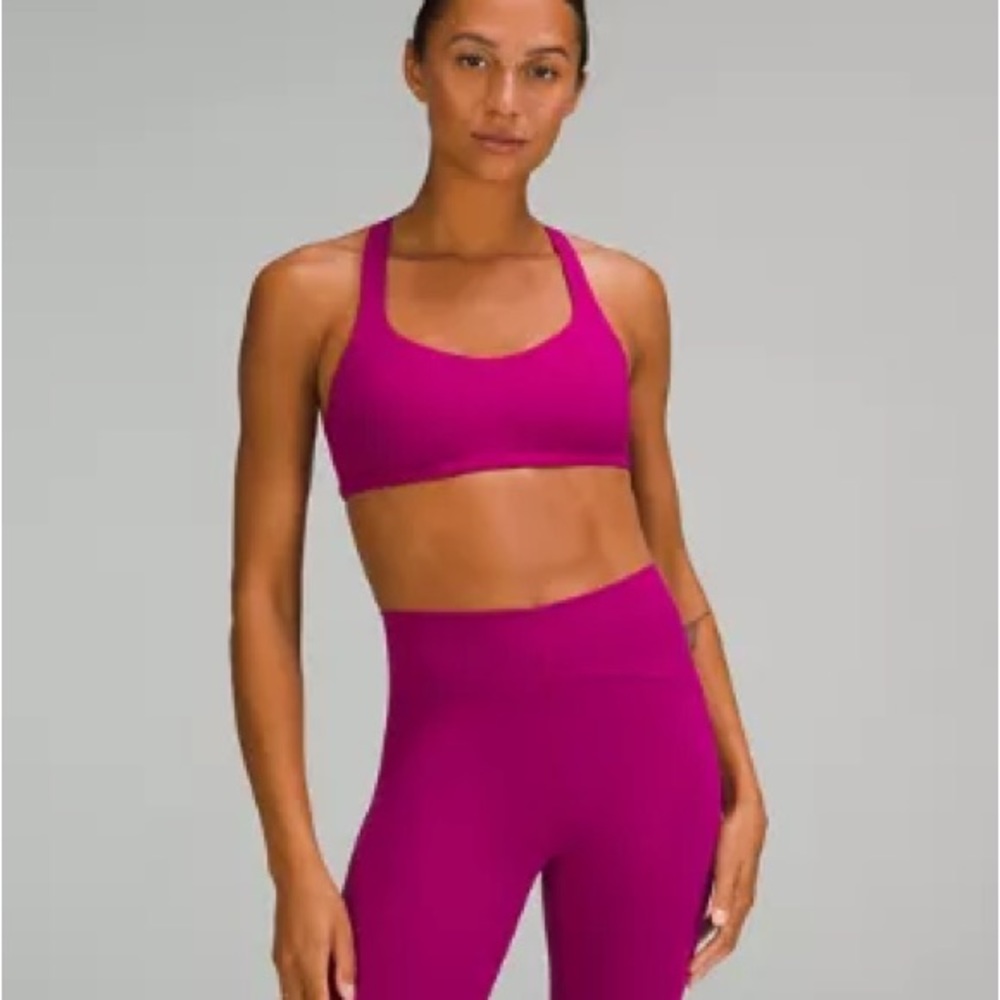Lululemon Sports bra!!! Raspberry!!